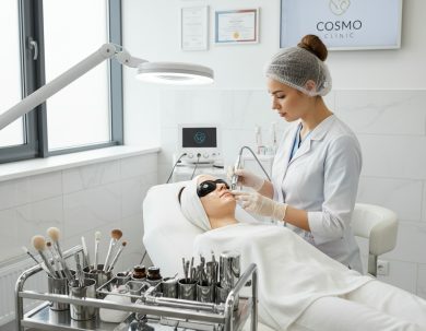 Сколько учиться на косметолога